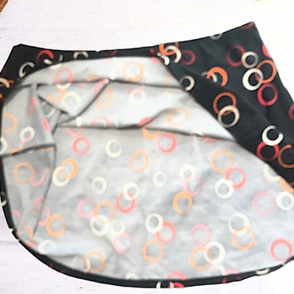 Miraclesuit Black and Circular design Swim Skirt Size Large - Picture 4 of 6